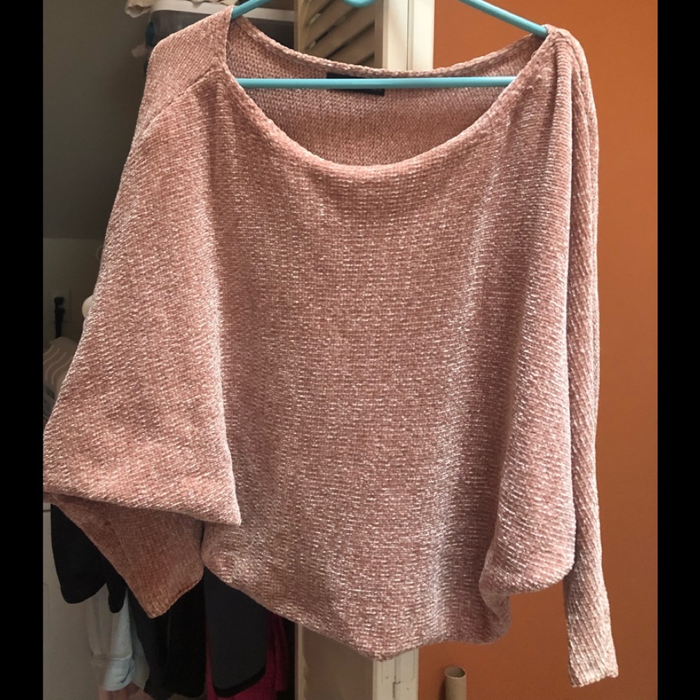 ZARA KNIT SWEATER.  Size SMALL Light pink